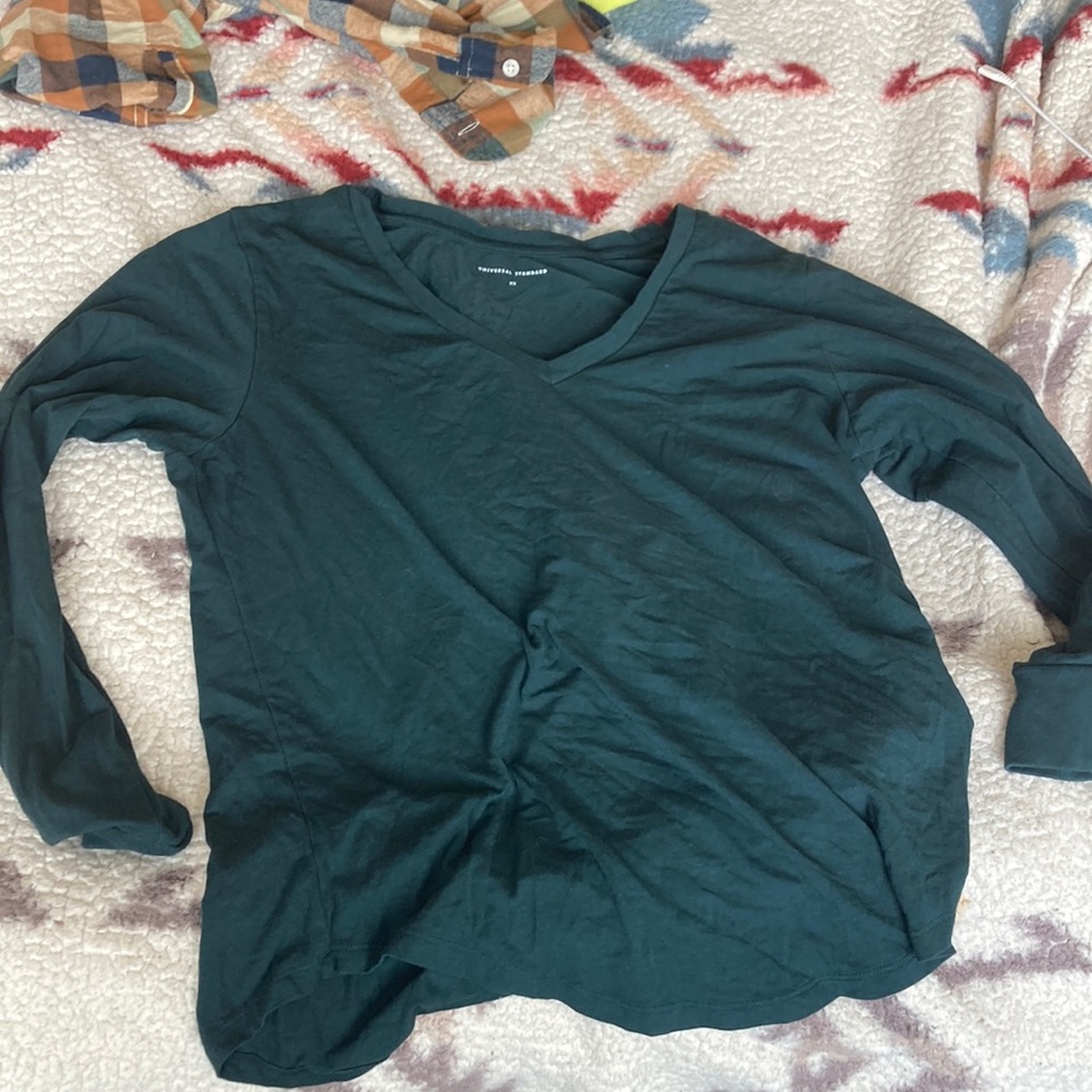 Universal standard tee rex size XS green long sleeves v neck